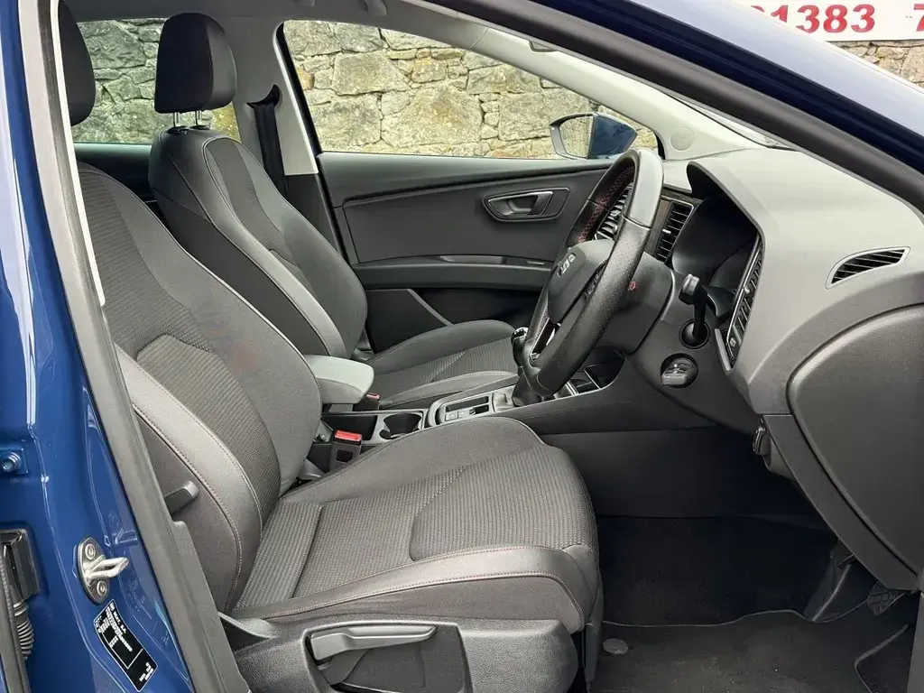 Used Seat Leon FR 130 HP (95 kW) 2018 Blue Hatchback