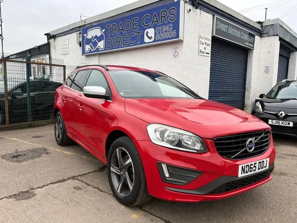 Usado Volvo XC60 R-Design 190 HP (139 kW) 2016 Vermelho SUV