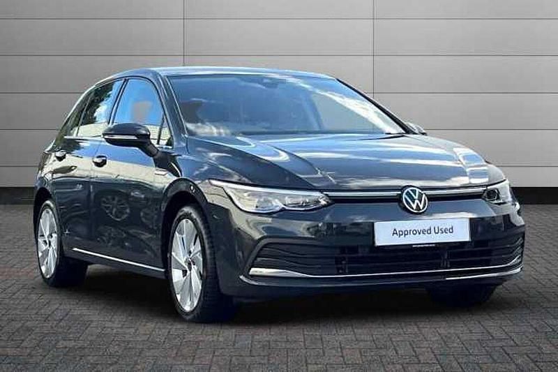 Used 2023 VW Golf VIII | £21,995 (Fair price) - Image 1/4