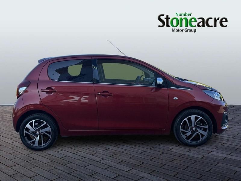 Used Peugeot 108 Collection 72 HP (52 kW) 2021 Red Hatchback