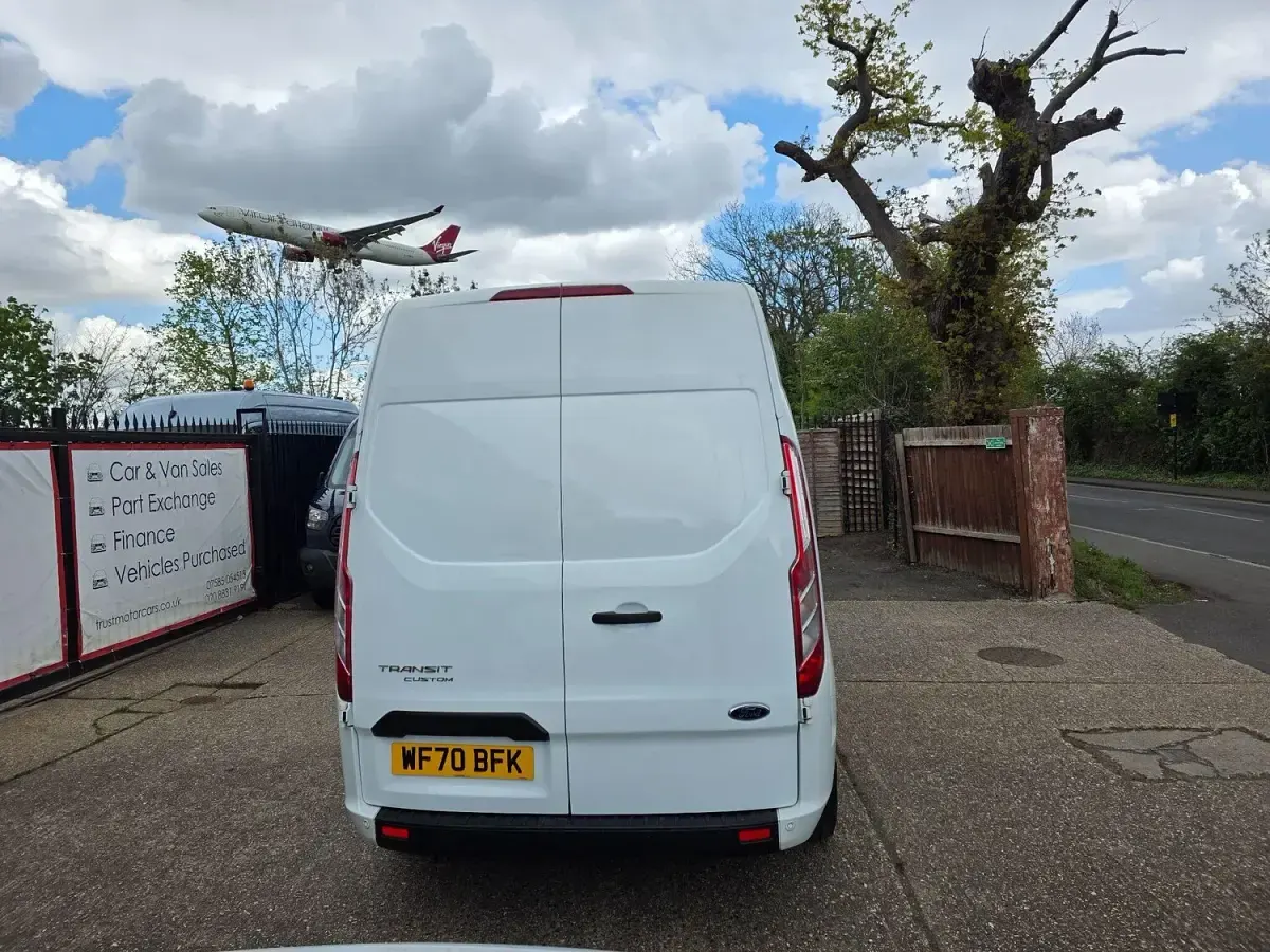 Used Ford Transit Custom Trend 105 HP (77 kW) 2020 White Van