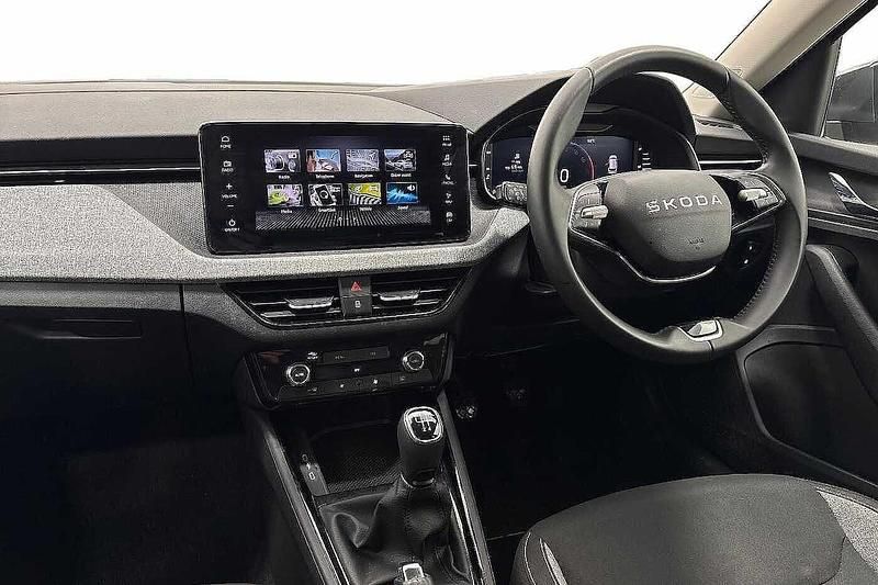 New Skoda Kamiq SE 70 HP (51 kW) 2025 Graphite grey metallic SUV