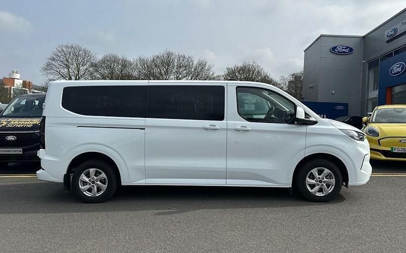 Używany Ford Transit Custom Limited 136 KM (100 kW) 2025 Biały Kombi