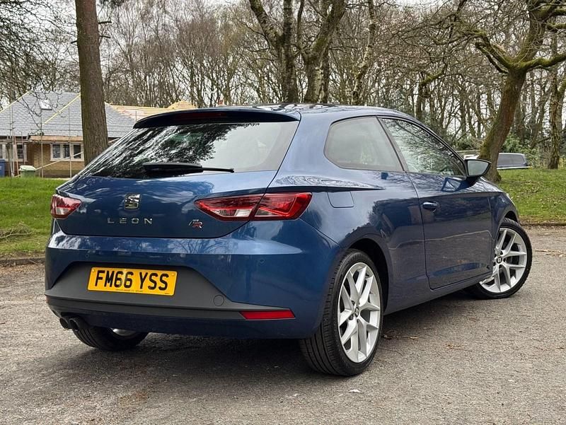 Used Seat Leon FR 125 HP (91 kW) 2017 Blue Hatchback