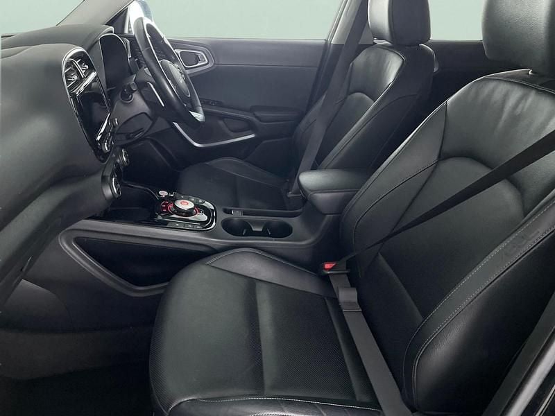 Used Kia Soul EV 147 kW (201 HP) 2022 Black SUV