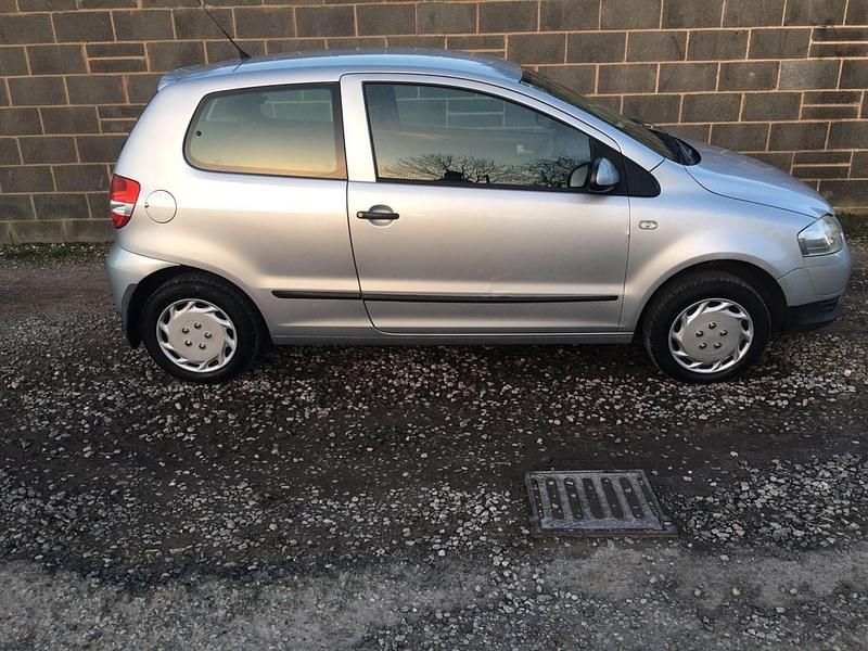 Begagnad VW Fox 2010 Silver Halvkombi