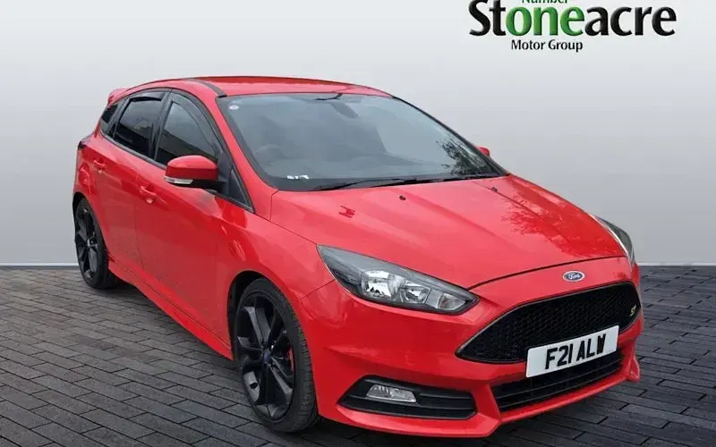 Used Ford Focus ST 250 HP (183 kW) 2017 Hatchback