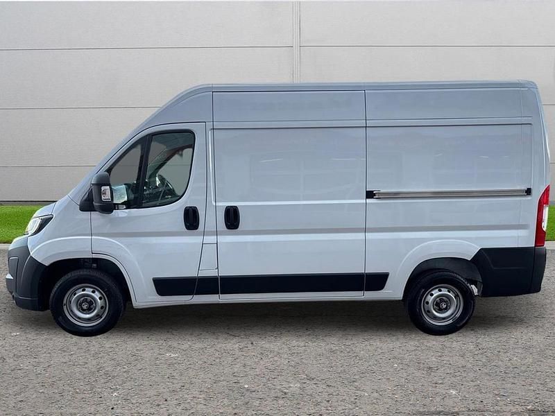 Used Vauxhall Movano S 138 HP (101 kW) 2024 White