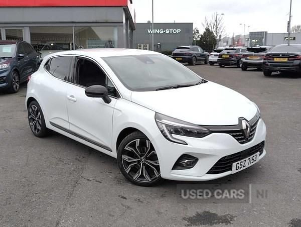 Used Renault Clio V Techno 90 HP (66 kW) 2023 White Hatchback