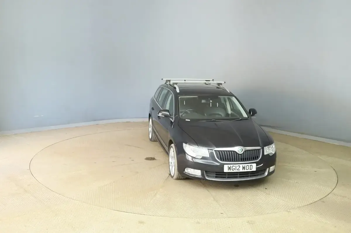 Used Skoda Superb Elegance 160 HP (117 kW) 2012 Black Estate