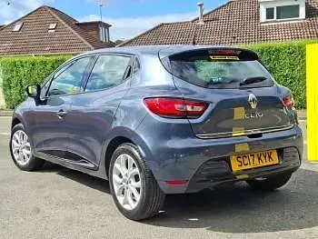 Used Renault Clio Dynamique 75 HP (55 kW) 2017 Grey Hatchback