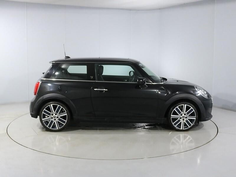 Used Mini Cooper Exclusive 134 HP (98 kW) 2022 Black Hatchback