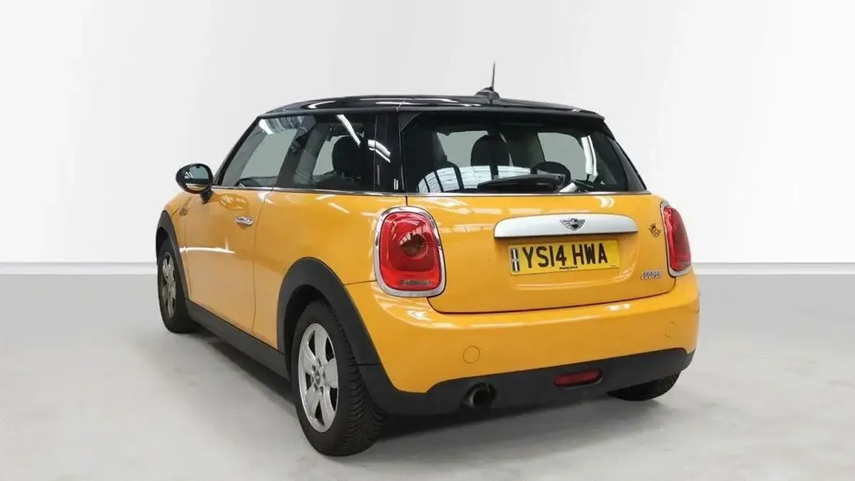 Used Mini Cooper Hatch 136 HP (100 kW) 2014 Orange Hatchback