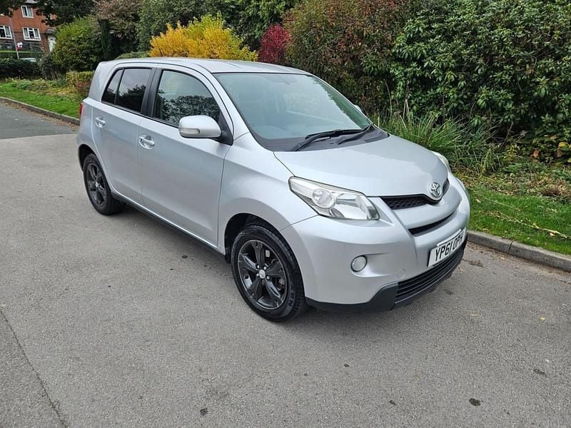 Silver Used 2011 Toyota Urban Cruiser SUV | £3,495 (Fair price) - Image 1/4