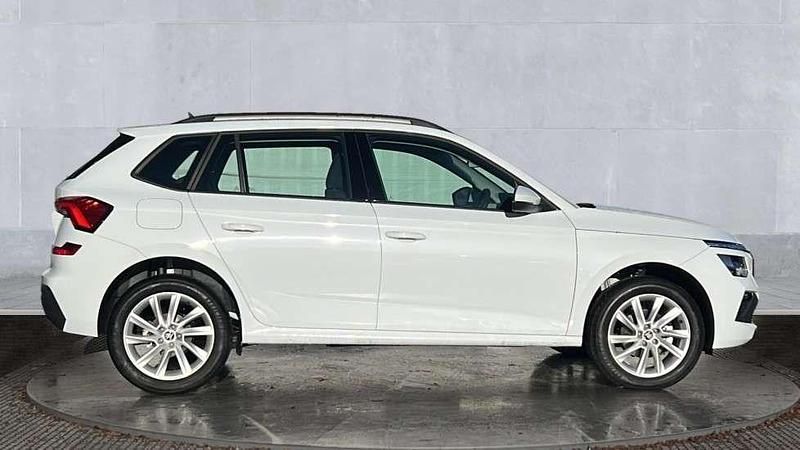 Used Skoda Kamiq SE 95 HP (69 kW) 2025 Moon white metallic SUV
