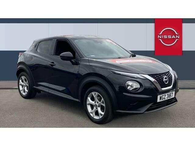 Black Used 2022 Nissan Juke N-Connecta SUV | £11,516 (Good price) - Image 1/4