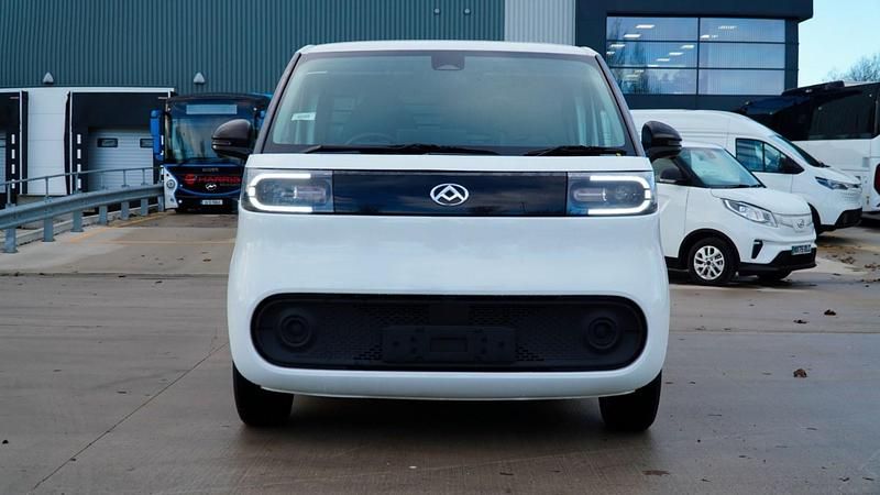 New Maxus eDeliver 5 119 kW (163 HP) 2025 Van