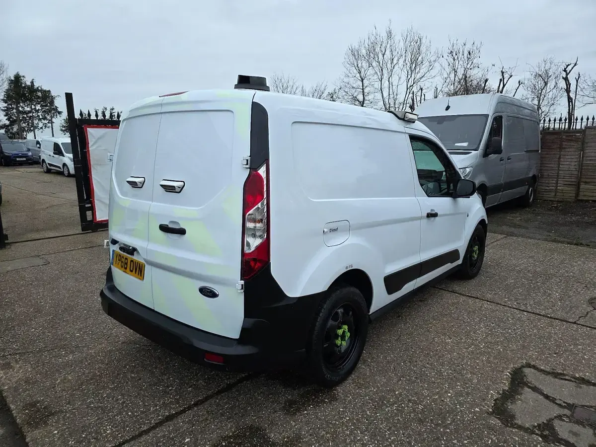 Used Ford Transit Connect S 2018 White MPV