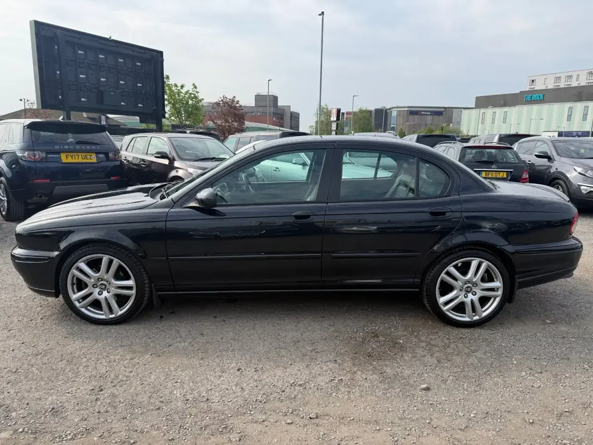 Używany Jaguar X-type 155 KM (114 kW) 2006 Czarny Sedan/Limuzyna