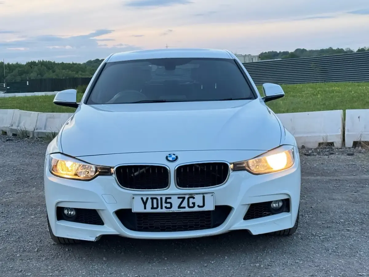 Usado BMW 320 Efficient Dynamics 2015 Blanco Berlina