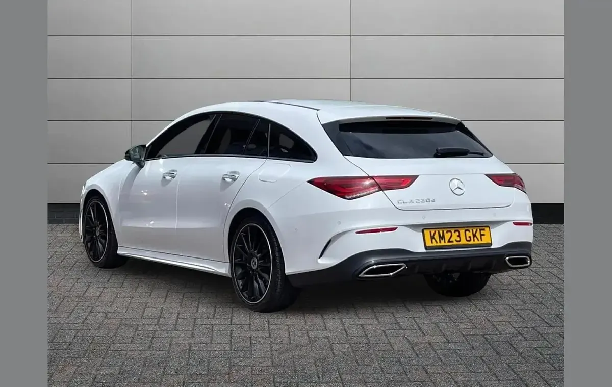 Usado Mercedes CLA220 AMG Line Premium Plus 190 CV (139 kW) 2023 Blanco Berlina