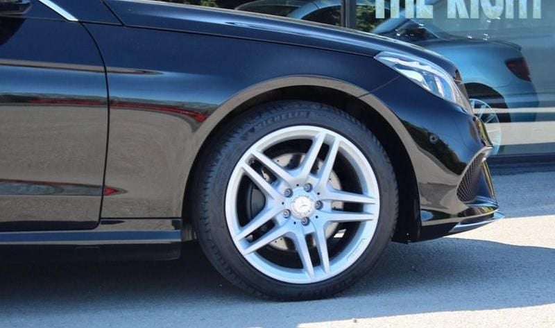 Second-hand Mercedes E200 AMG line 184 CP (135 kW) 2016 Negru Cabrio