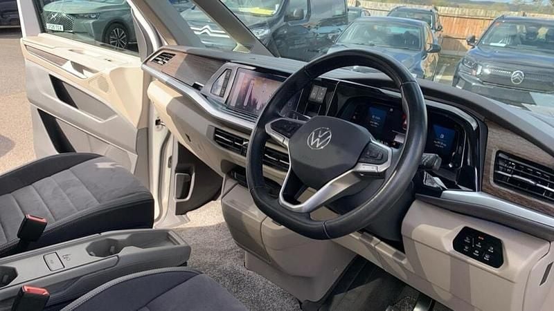 Used VW Multivan Style 148 HP (108 kW) 2024 White Van