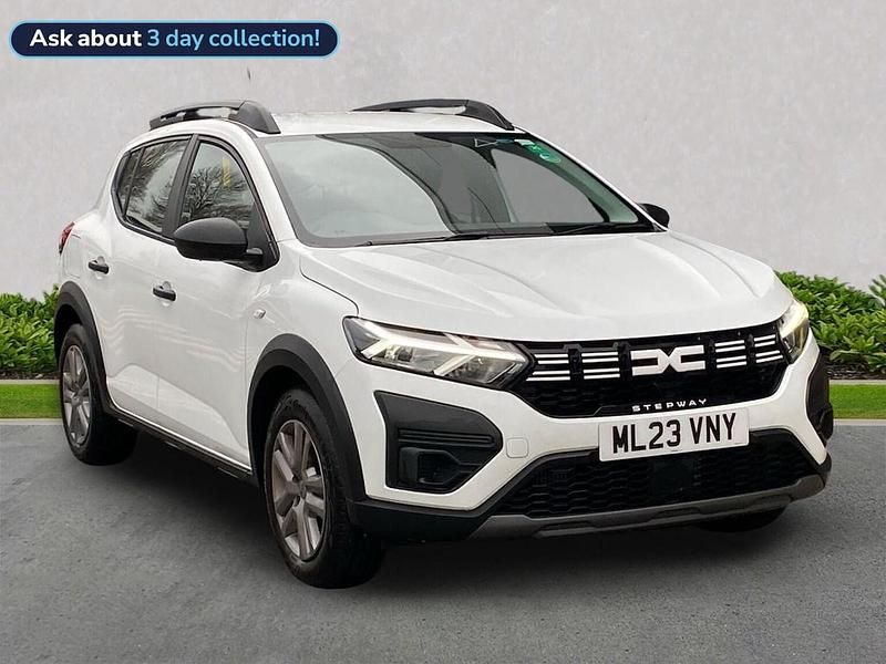 Used Dacia Sandero Essentiel 90 HP (66 kW) 2023 White Hatchback