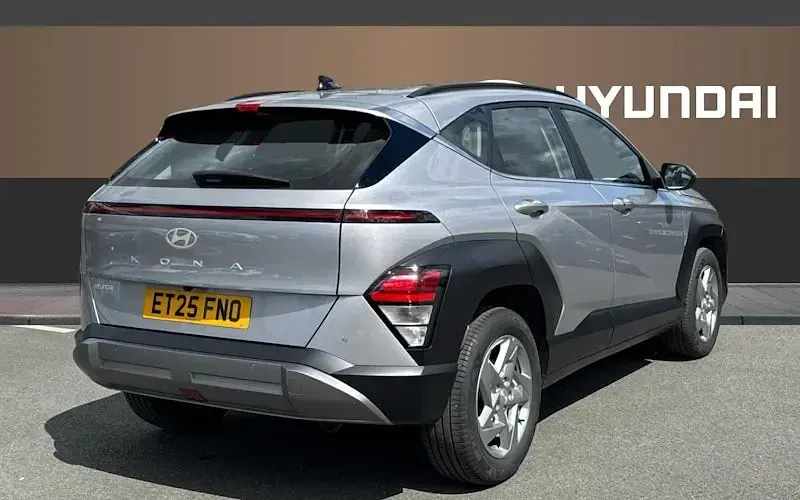 Used Hyundai Kona Advanced 138 HP (101 kW) 2025 Silver SUV