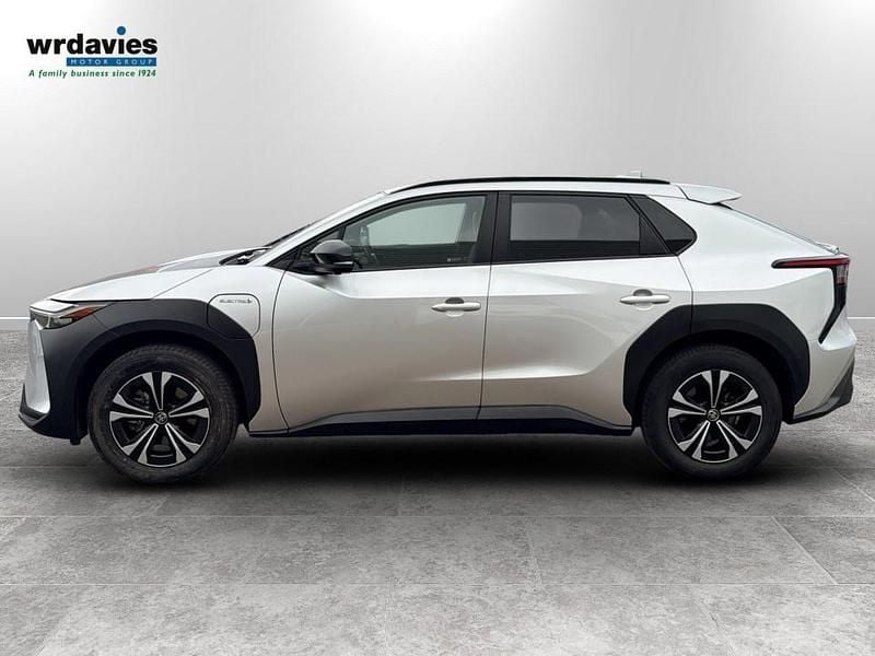 Used Toyota bZ4X 150 kW (204 HP) 2022 Silver SUV