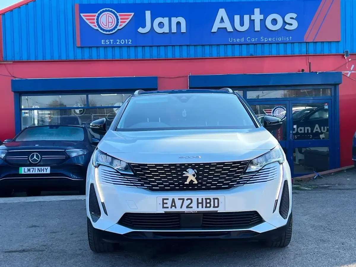 Used Peugeot 5008 Allure+ 2022 White SUV