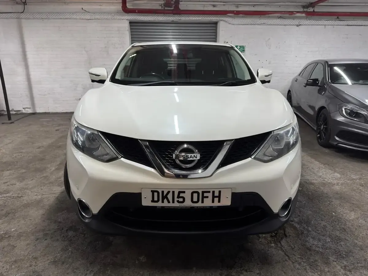 Used Nissan Qashqai N-TEC 110 HP (80 kW) 2015 White SUV