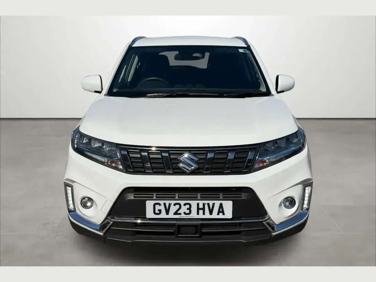 Used Suzuki Vitara SZ-T 127 HP (93 kW) 2023 White SUV