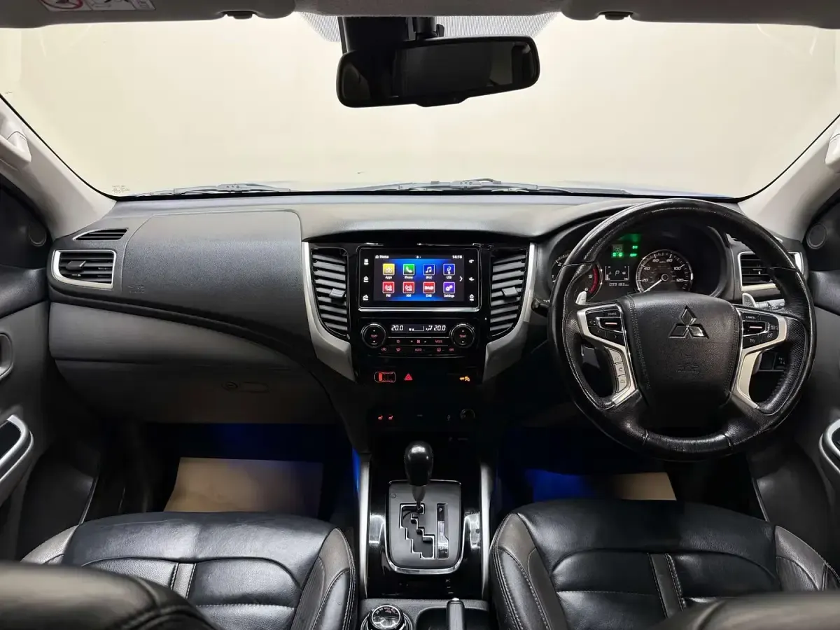 Used Mitsubishi L200 181 HP (133 kW) 2018 Blue Pickup