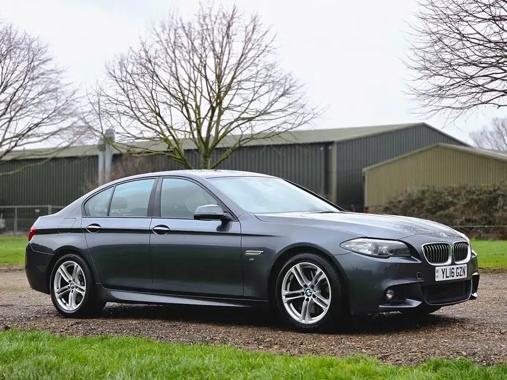 Begagnad BMW 528 M Sport 2016 Grå Sedan