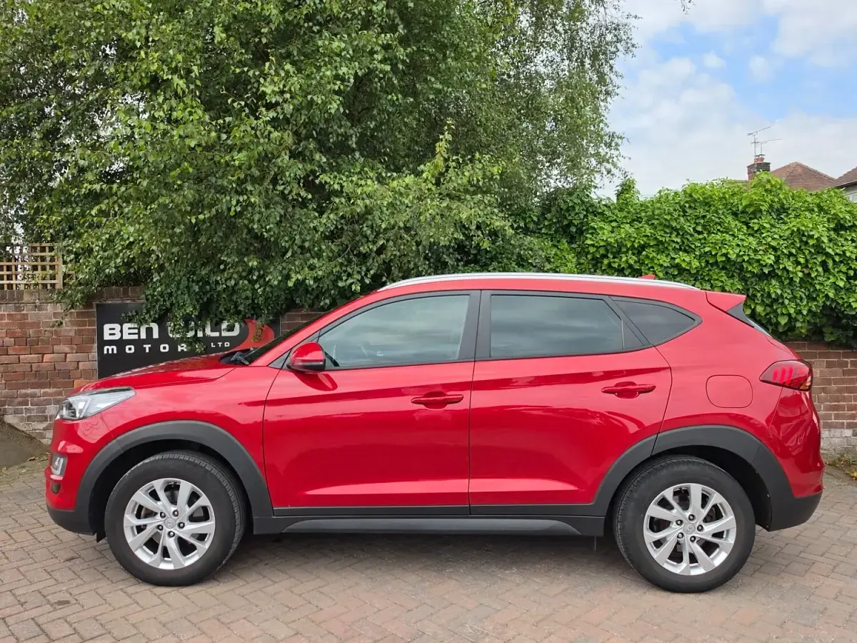 Used Hyundai Tucson SE 177 HP (130 kW) 2019 Red SUV