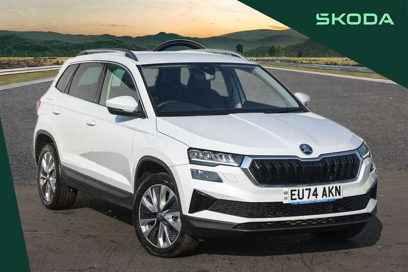 White Used 2024 Skoda Karoq SE L SUV | £27,495 (A bit pricey) - Image 1/4