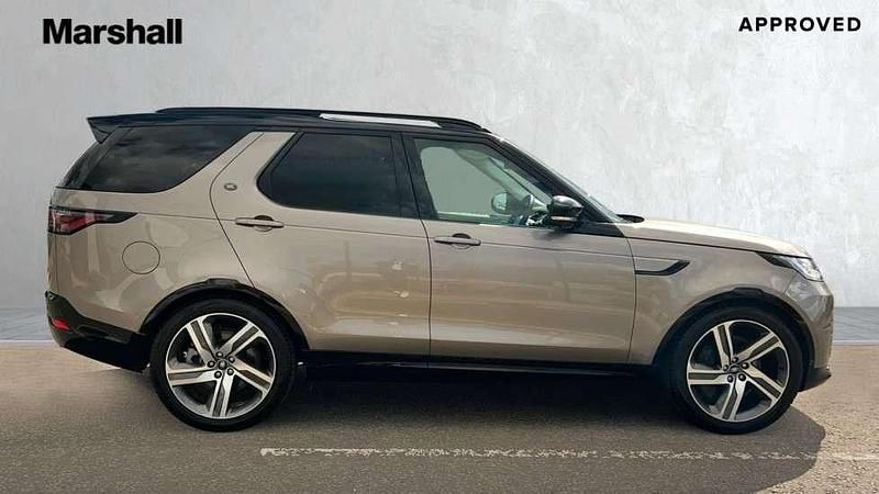 Usado Land Rover Discovery 5 HSE Dynamic 350 CV (257 kW) 2025 Marrón SUV