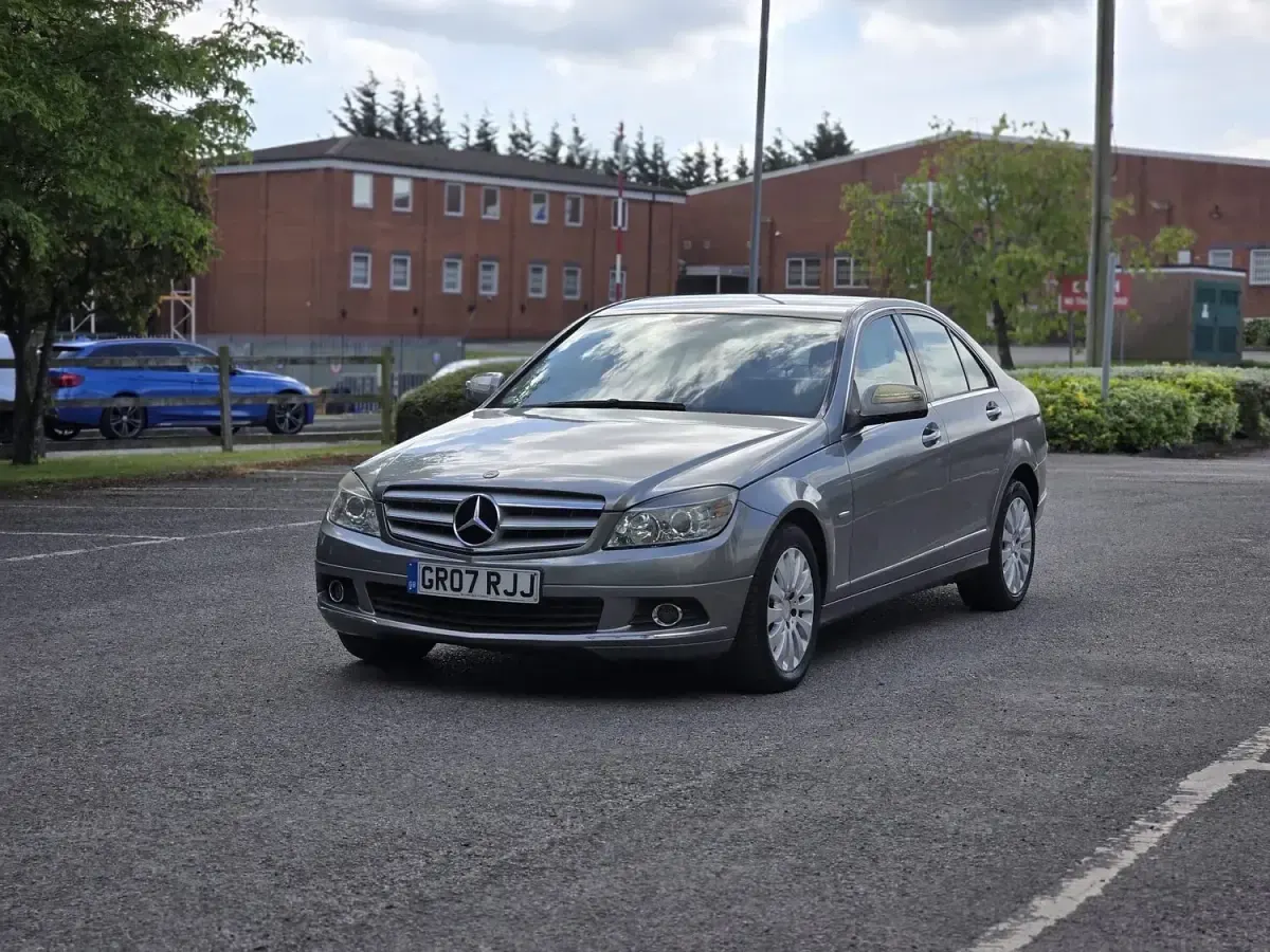 Used Mercedes C200 Elegance 184 HP (135 kW) 2007 Silver Sedan
