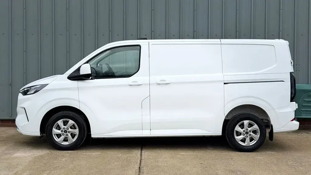Używany Ford Transit Custom Limited 136 KM (100 kW) 2024 Biały Van