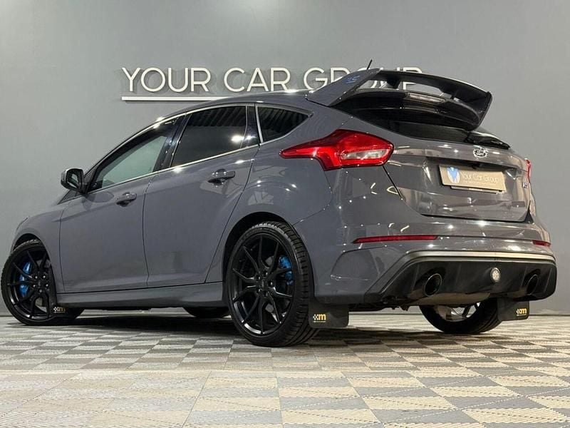 Usado Ford Focus RS 350 HP (257 kW) 2018 Cinzento Citadino