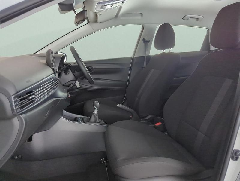 New Hyundai i20 Advanced 2025 White Hatchback