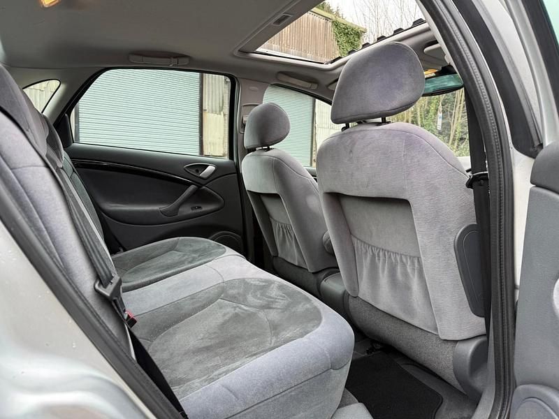 Used Citroën C5 Exclusive 2005 Silver Hatchback