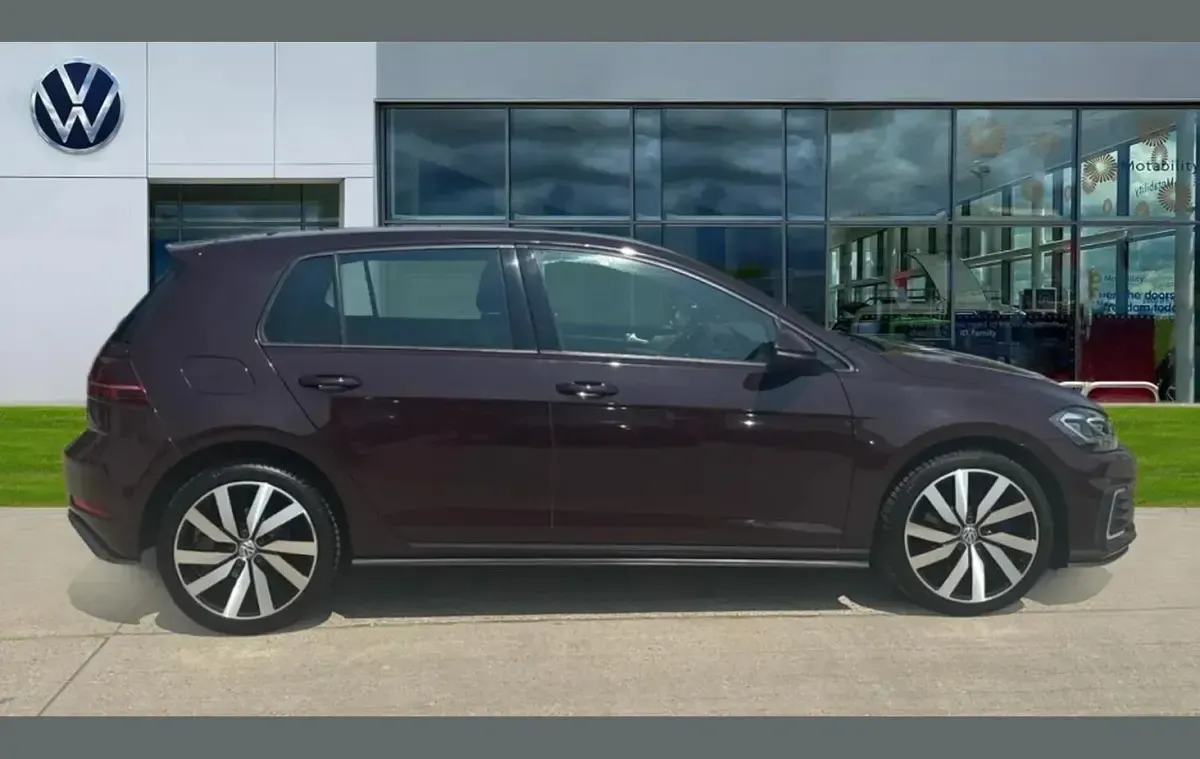 Used VW Golf VII Advance 204 HP (150 kW) 2018 Black Hatchback