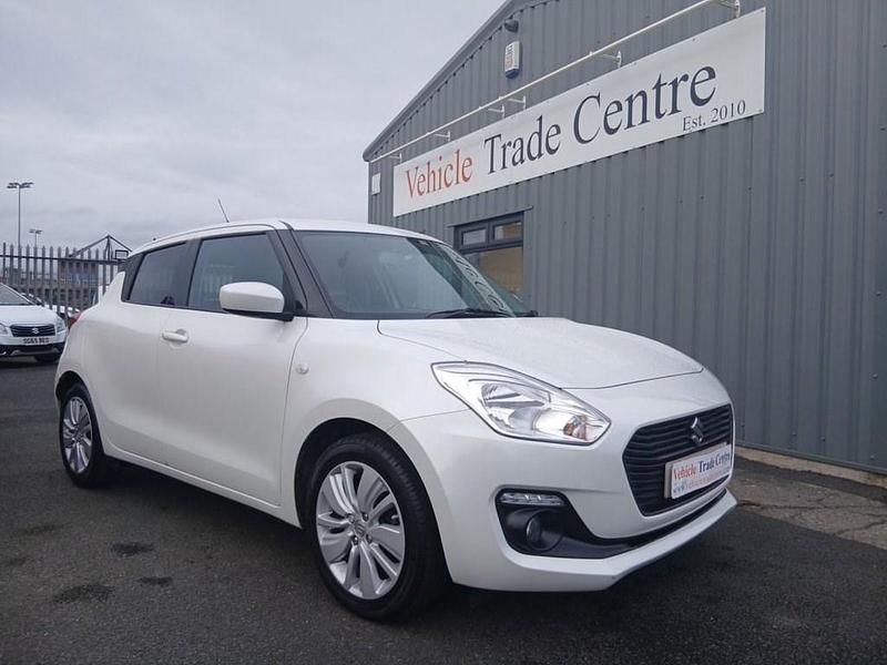 Used Suzuki Swift SZ-T 111 HP (81 kW) 2017 White Hatchback