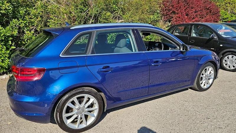 Used Audi A3 Sport 150 HP (110 kW) 2014 Blue Hatchback