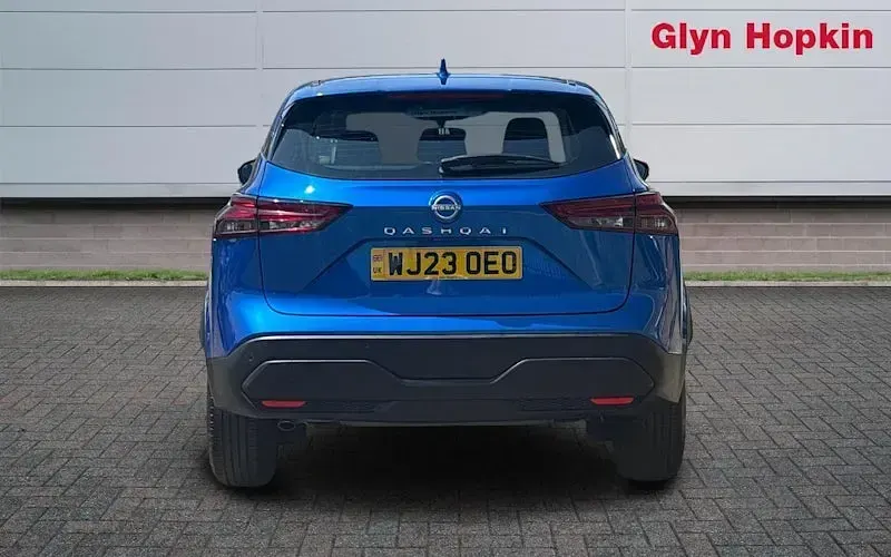 Used Nissan Qashqai Acenta Premium 140 HP (102 kW) 2023 Blue SUV