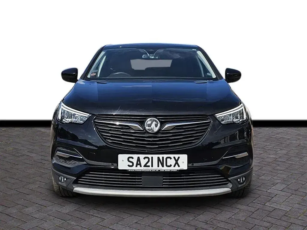 Used Vauxhall Grandland X SRi 130 HP (95 kW) 2021 Black SUV