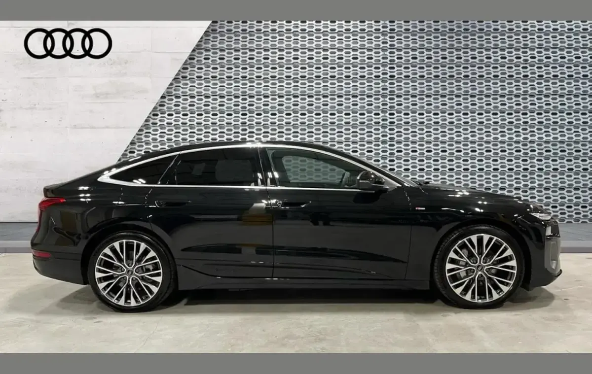 New Audi A6 e-tron S-Line 269 kW (367 HP) 2026 Black Hatchback