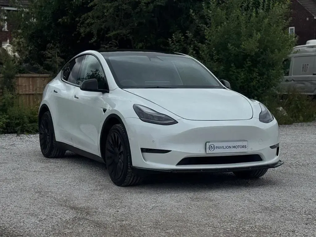 Used Tesla Model Y Long Range AWD 85 kW (116 HP) 2022 White SUV